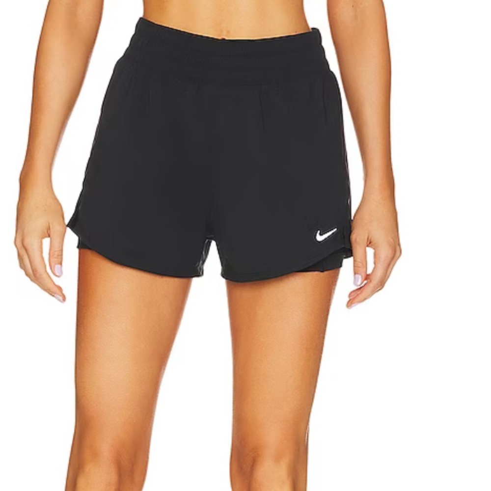 Nike High-rise 3-inch 2-in-1 Shorts in Black & Reflective Silver